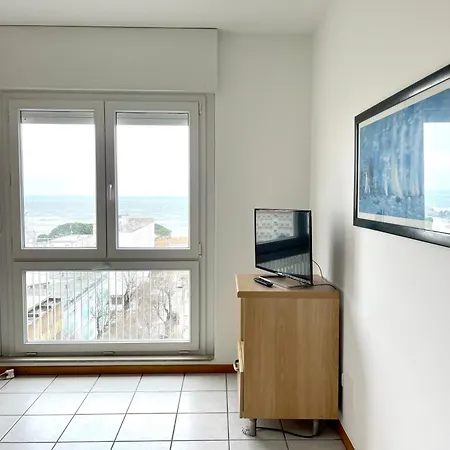 Apartment Cam 78 *